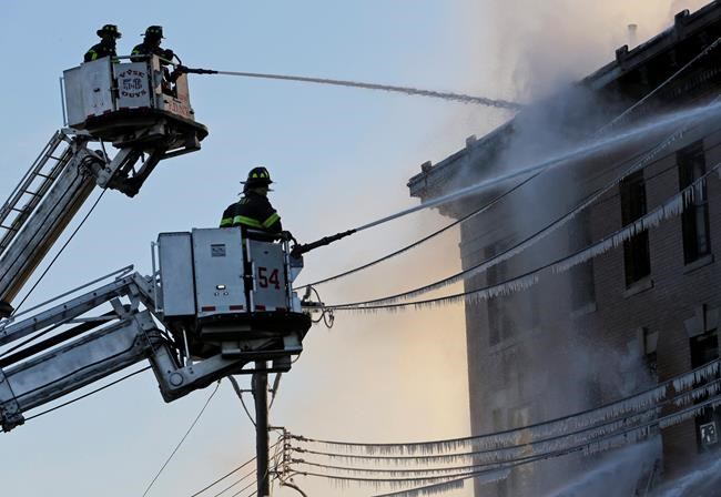 23 hurt, including firefighter, in Bronx blaze | iNFOnews.ca CP619406203
