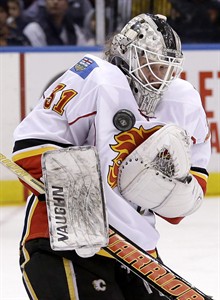 Halak earns Islanders' record 33rd win of season, New York tops Calgary 2-1 | iNFOnews.ca Halak earns Islanders' record 33rd win of season, New York tops Calgary 2-1 | iNFOnews.ca