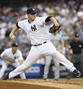 Raul Ibanez hits tiebreaking grand slam in 8th, Yankees beat Blue Jays 6-3 | iNFOnews.ca