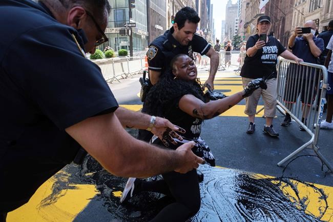 'Black Lives' mural outside Trump Tower defaced for 3rd time | iNFOnews.ca CP1095367329