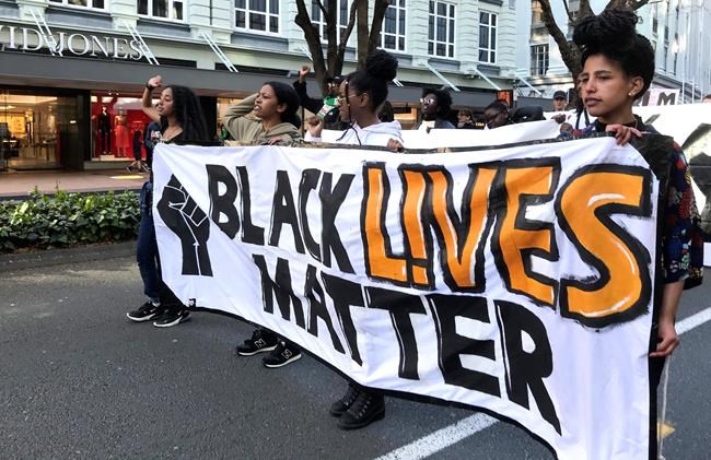 Japan, New Zealand march to mourn George Floyd, seek change | iNFOnews.ca CP637496998