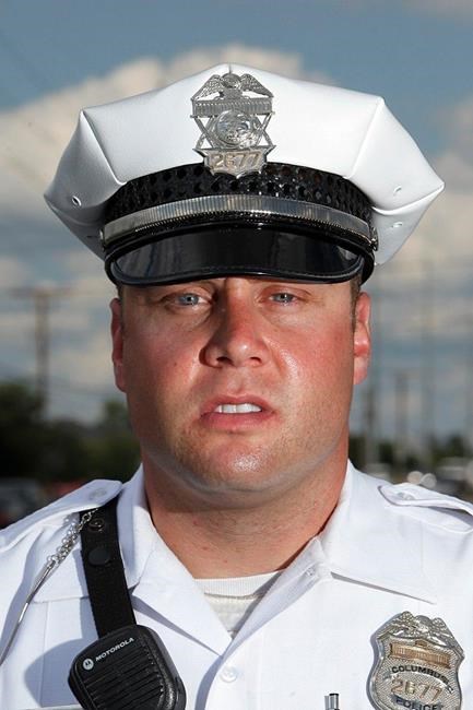 Review: Ohio cop used 'unreasonable' force in apparent kick | iNFOnews.ca