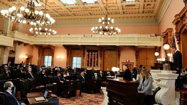 GOP clashes as deadline to repeal tainted bailout law nears | iNFOnews.ca