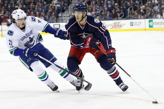 Sedin helps lift Canucks past Blue Jackets 3-0 | iNFOnews.ca