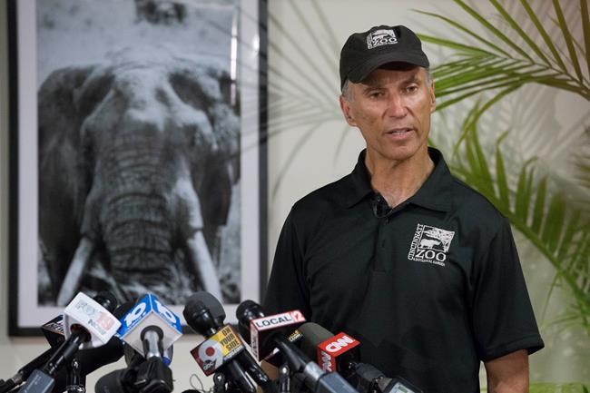 Mom at zoo: 'He's dragging my son! I can't watch this!' | iNFOnews.ca