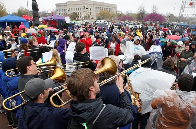 Teacher group demands more cash after lawmakers approve $40M | iNFOnews.ca Teacher group demands more cash after lawmakers approve $40M | iNFOnews.ca