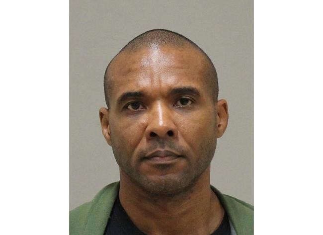 MMA fighter wanted in killings captured after escaping van | iNFOnews.ca MMA fighter wanted in killings captured after escaping van | iNFOnews.ca