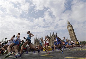 Stephen Kiprotich of Uganda pulls away late in race to win Olympic men's marathon | iNFOnews.ca CP19765642