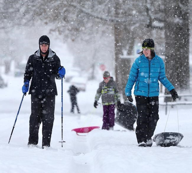 Wet, winter storms pummel West; headed for Rockies | iNFOnews.ca