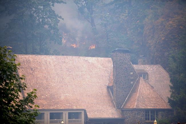 The Latest: Coast Guard closes Columbia River due to fire | iNFOnews.ca