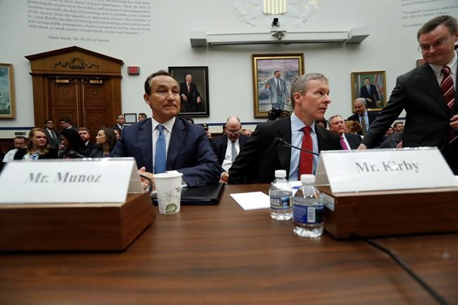 Lawmakers to airlines: Improve service or Congress steps in | iNFOnews.ca Lawmakers to airlines: Improve service or Congress steps in | iNFOnews.ca