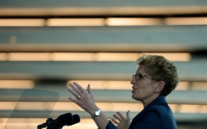 Wynne believes a federal Liberal government would support pension reform | iNFOnews.ca CP30135463