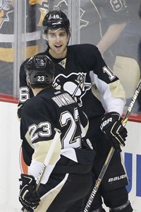 Penguins squander huge lead, recover late for 6-4 win over sagging Edmonton | iNFOnews.ca Penguins squander huge lead, recover late for 6-4 win over sagging Edmonton | iNFOnews.ca