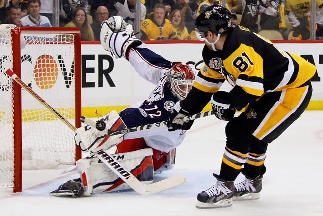Fleury makes late start, Penguins rush by Blue Jackets 3-1 | iNFOnews.ca