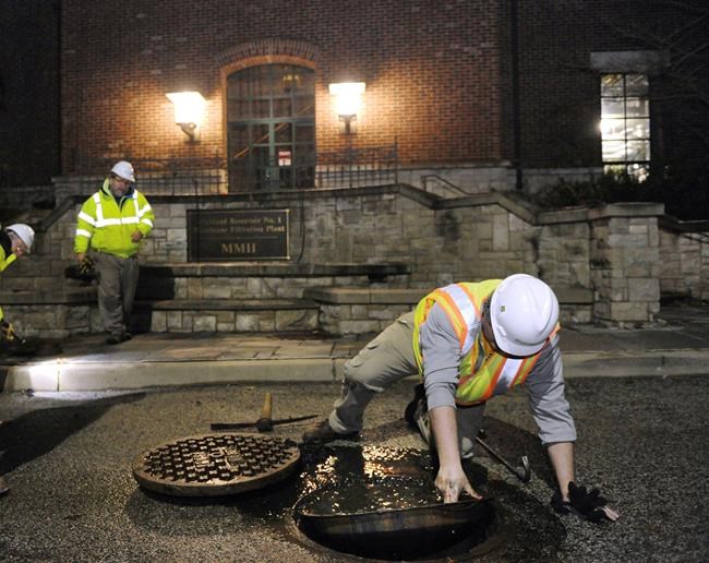 The Latest: Pittsburgh testing water, adds supply stations | iNFOnews.ca