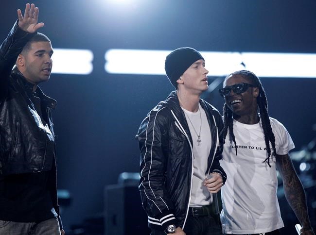 Eminem joins Drake on stage to quash rumoured quarrel | iNFOnews.ca