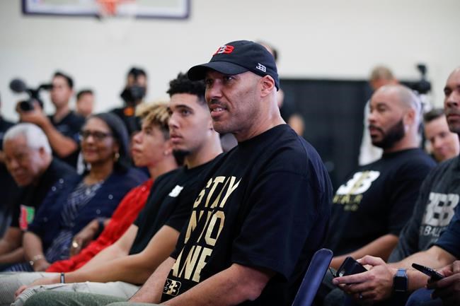 LaVar Ball appears at WWE event, son LaMelo uses slur | iNFOnews.ca LaVar Ball appears at WWE event, son LaMelo uses slur | iNFOnews.ca