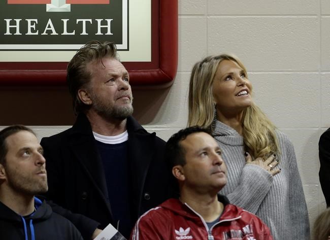 Christie Brinkley and John Mellencamp announce breakup | iNFOnews.ca