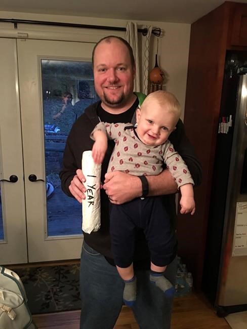 Kid wit: Dad measures baby's growth with cheesesteaks | iNFOnews.ca Kid wit: Dad measures baby's growth with cheesesteaks | iNFOnews.ca