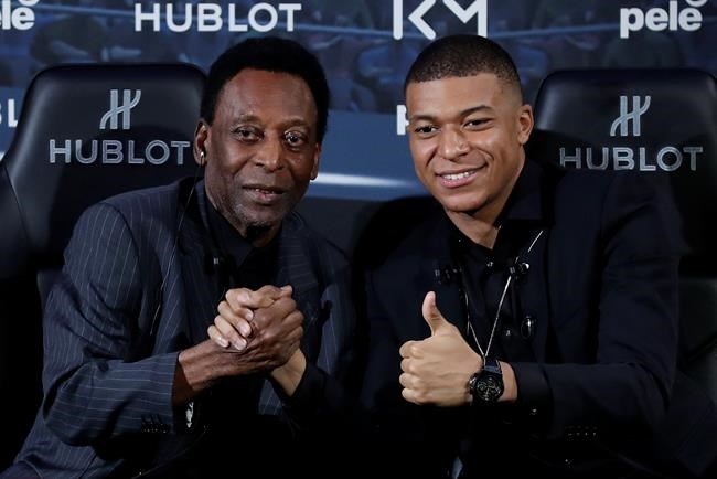 Pele remains hospitalized in Paris with urinary infection | iNFOnews.ca Pele remains hospitalized in Paris with urinary infection | iNFOnews.ca