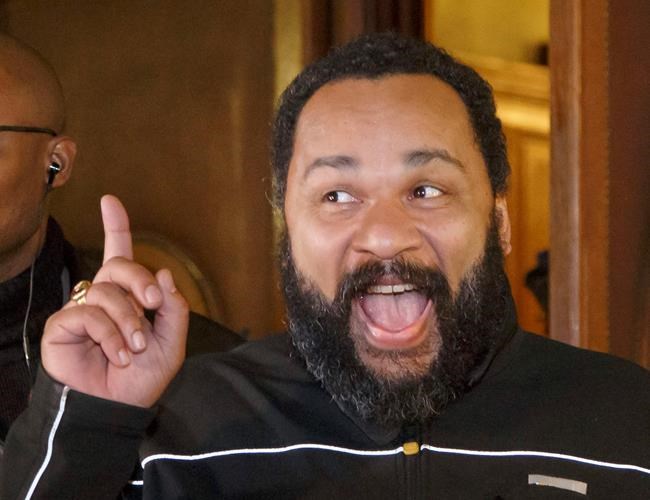 French comedian known for anti-Semitic jokes guilty of fraud | iNFOnews.ca French comedian known for anti-Semitic jokes guilty of fraud | iNFOnews.ca