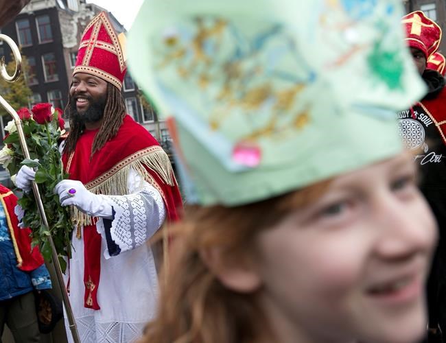 Supporters, opponents clash over Dutch character Black Pete | iNFOnews.ca Supporters, opponents clash over Dutch character Black Pete | iNFOnews.ca