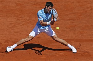 Novak Djokovic works his way back into French Open final by beating Gulbis | iNFOnews.ca CP28654978