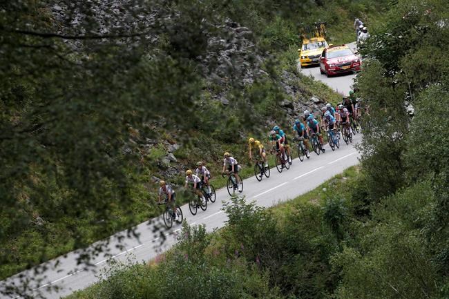 Aru falters, Froome soars in thin air of the Alps | iNFOnews.ca
