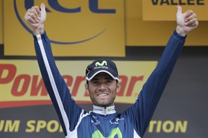 Mostly flat 18th stage of Tour de France begins, Wiggins in yellow as Paris nears | iNFOnews.ca CP19469625