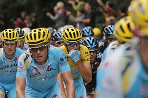 Italy's Nibali rides high in Tour de France 10th stage after 2nd big rival crashes out | iNFOnews.ca CP29129613