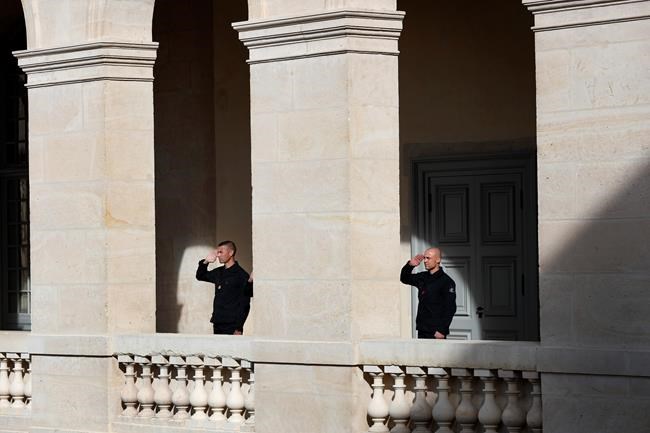 Chirac gets full military honours as France bids him farewell | iNFOnews.ca