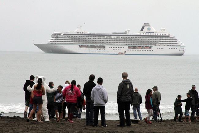 Ice-busting ship preps for trip amid push to replace fleet | iNFOnews.ca CP687105959