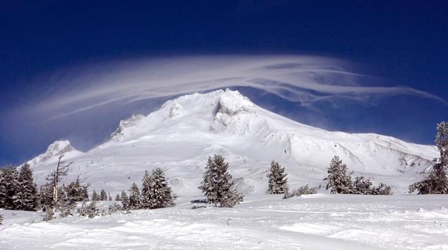 The Latest: Mount Hood, a popular but dangerous peak | iNFOnews.ca
