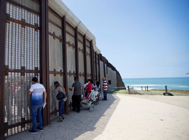 Construction starts on models of proposed Mexico border wall | iNFOnews.ca