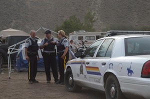 Officers warn about drug use after woman dies at Penticton music festival | iNFOnews.ca CP29368947