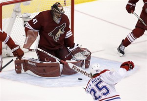 Carey Price makes 29 saves to lead Canadiens past Coyotes 2-0 | iNFOnews.ca CP32196894