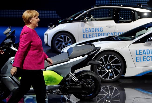 Merkel calls for German automakers to regain consumer trust | iNFOnews.ca Merkel calls for German automakers to regain consumer trust | iNFOnews.ca