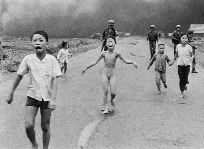 'Napalm Girl' Kim Phuc receives German prize for peace work | iNFOnews.ca 'Napalm Girl' Kim Phuc receives German prize for peace work | iNFOnews.ca
