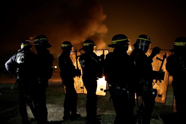 Fear and questions hang over doomed French migrant camp | iNFOnews.ca