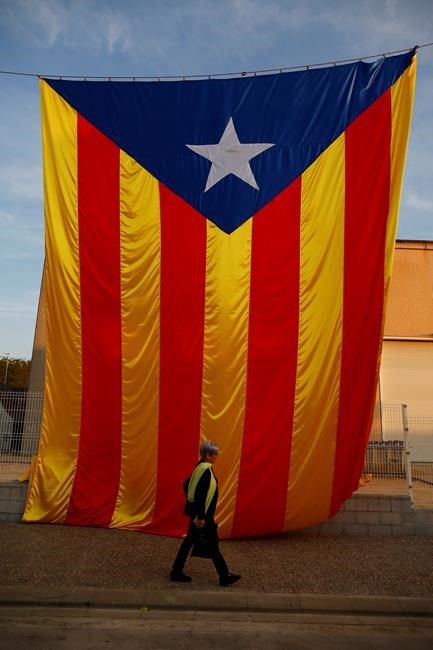 Catalan separatists, divided a year after vote, block roads | iNFOnews.ca