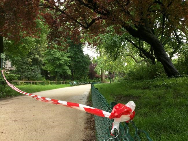 Child in critical condition after Paris lightning strike | iNFOnews.ca