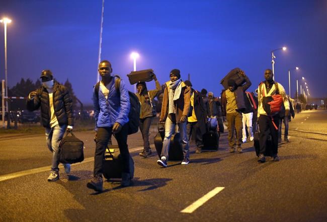 France moving more than 6,000 migrants from makeshift camp | iNFOnews.ca CP201923243