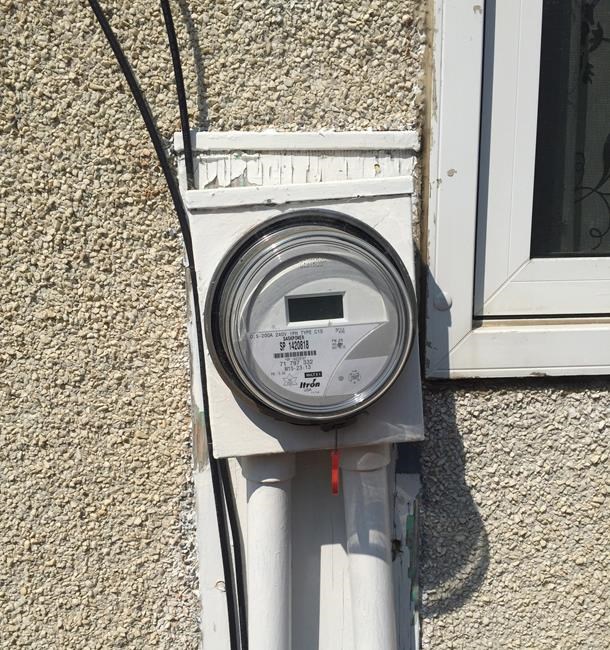 Dry ground pulls power boxes from homes in Regina, causes six fires | iNFOnews.ca Dry ground pulls power boxes from homes in Regina, causes six fires | iNFOnews.ca