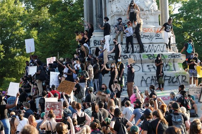 'A long time coming': Iconic Lee statue to be removed | iNFOnews.ca 'A long time coming': Iconic Lee statue to be removed | iNFOnews.ca