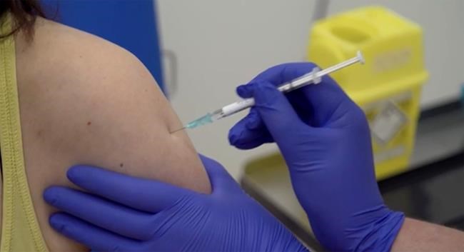 Canadians divided over making COVID-19 vaccine mandatory: Poll | iNFOnews.ca