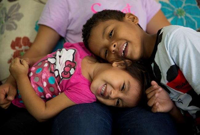 More families fleeing Central America resettling in Mexico | iNFOnews.ca