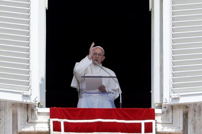 Pope prays in silence for all mothers in heaven and on earth | iNFOnews.ca