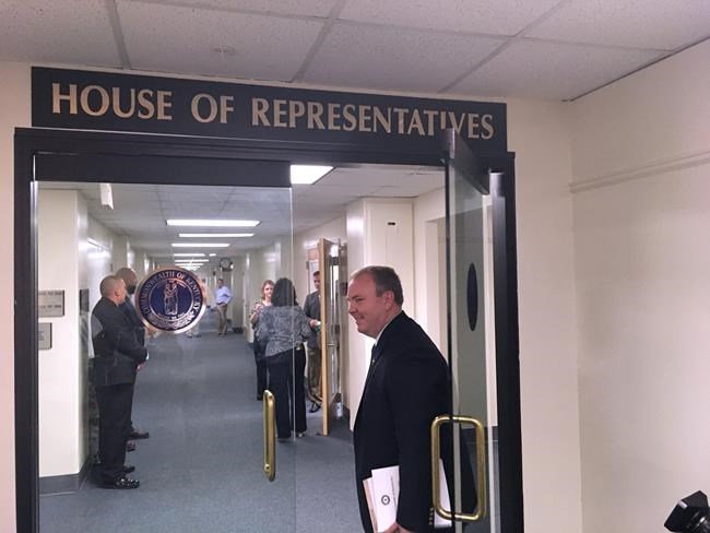 Kentucky House holds private meeting to discuss pensions | iNFOnews.ca