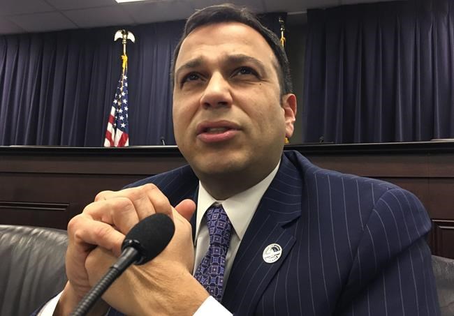 Kentucky shooting fuels debate on allowing guns in schools | iNFOnews.ca