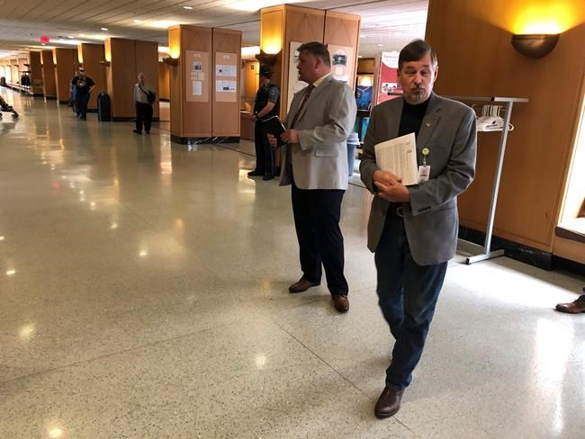 The Latest: Steps taken amid Oregon lawmakers' threats | iNFOnews.ca The Latest: Steps taken amid Oregon lawmakers' threats | iNFOnews.ca